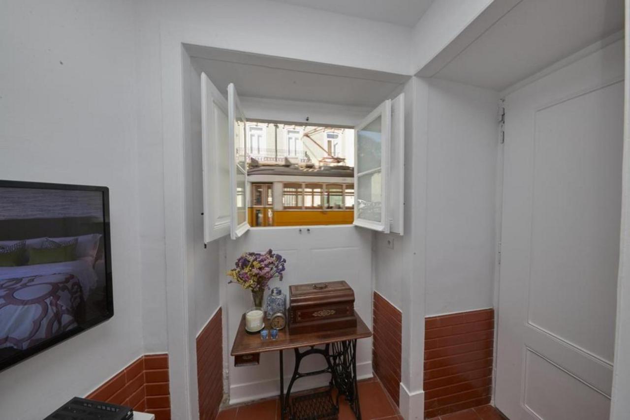 Lx Factory Apartment! Outside Terrace Lisbon Luaran gambar